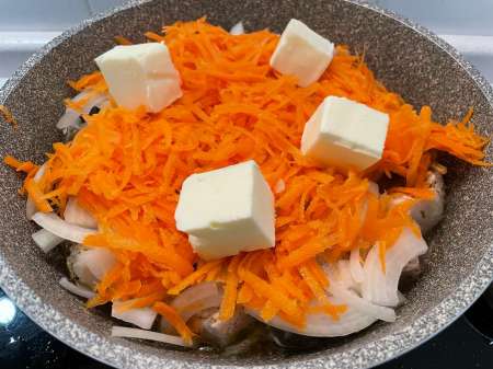 Припущенная осетрина