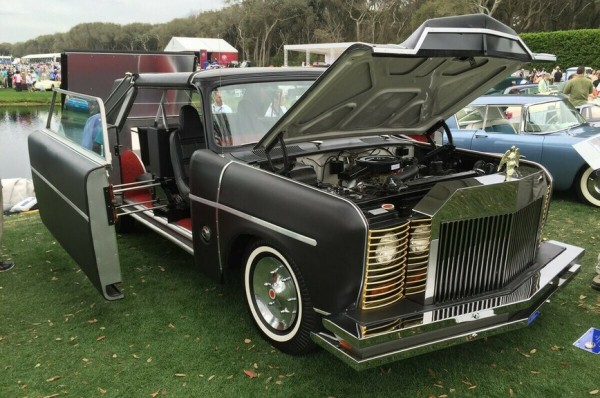 Антиквариат Safarikar. Самый странный охотничий автомобиль в миреАмериканский инвестор Брюс Болдуин в 1972 году решил создать удобный в его понимании автомобиль для охотника с новыми возможностями
Антиквариат Safarikar. Самый странный охотничий автомобиль в миреАмериканский инвестор Брюс Болдуин в 1972 году решил создать удобный в его понимании автомобиль для охотника с новыми возможностями