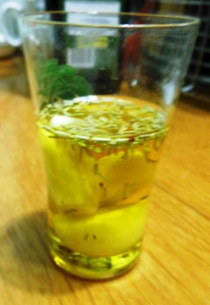 Хек в соусе с чесноком и розмарином Хек в соусе с чесноком и розмарином