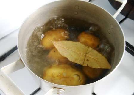 Тёплый салат с кальмарами