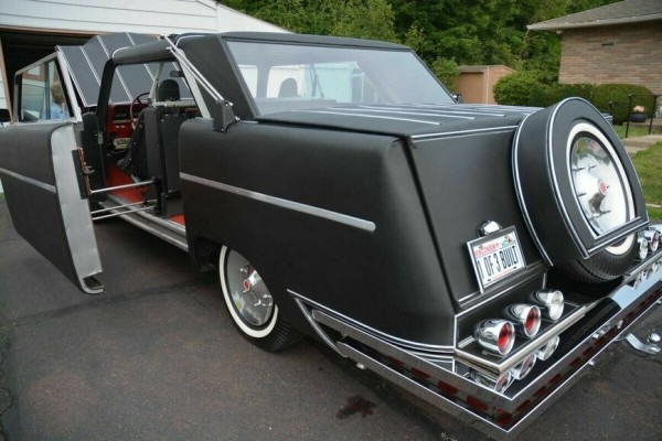 Антиквариат Safarikar. Самый странный охотничий автомобиль в миреАмериканский инвестор Брюс Болдуин в 1972 году решил создать удобный в его понимании автомобиль для охотника с новыми возможностями
Антиквариат Safarikar. Самый странный охотничий автомобиль в миреАмериканский инвестор Брюс Болдуин в 1972 году решил создать удобный в его понимании автомобиль для охотника с новыми возможностями