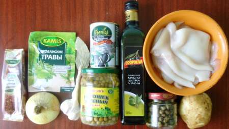 Тёплый салат с кальмарами