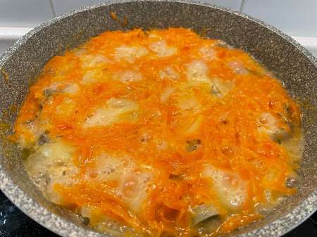 Припущенная осетрина