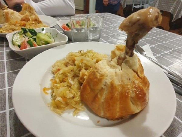 Три дня на ТрехречьеВ тех краях я не был 16 лет. Когда-то я на лодке с эхолотом изучил там все уголки. Для тех кто не в курсе, Трехречьем называют район Ахтубы ниже поселка Харабали, где речка делится на три протоки: Ахтуба, Мангут и Харабалык. Каждая протока по-своему уникальна. Повороты, ямы, плесы, коряжники. 