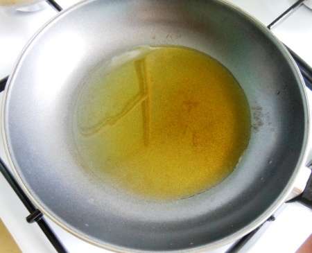 Тёплый салат с кальмарами